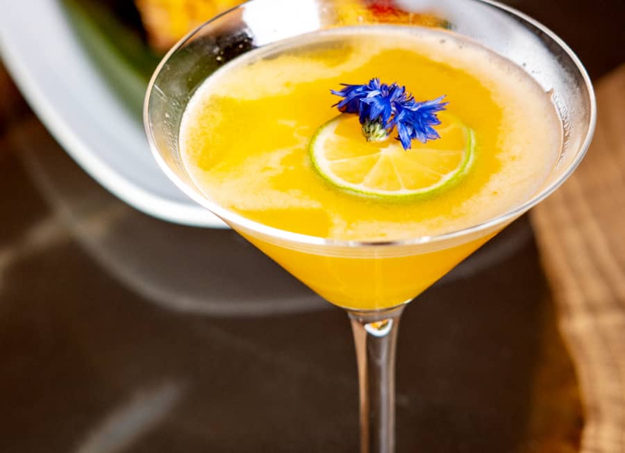 Cocktail avec une lime