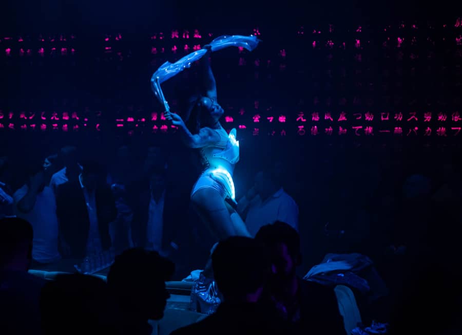 Dancer giving a show in a spotlight